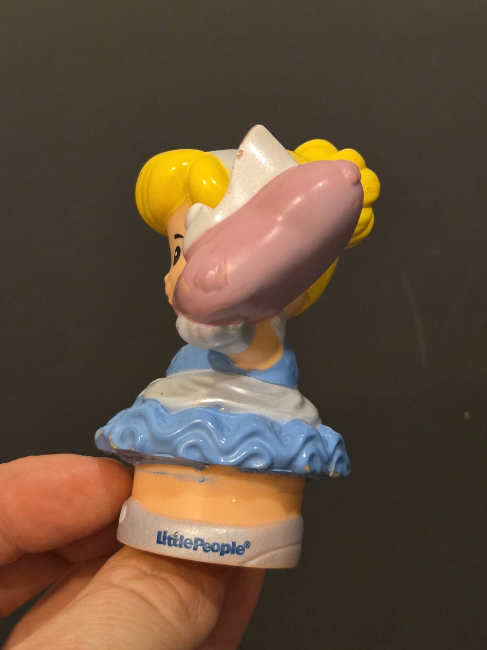 Little People Cinderella Disney Princess Holding Glass Slipper - Picture 4 of 5